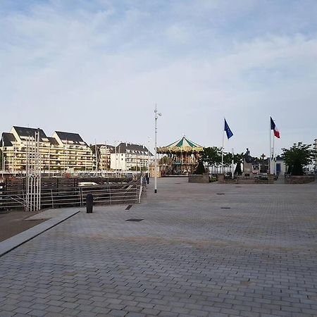 לה פוליגן T2 Plein Centre Du Pouliguen, Port Et Plage A Pied מראה חיצוני תמונה